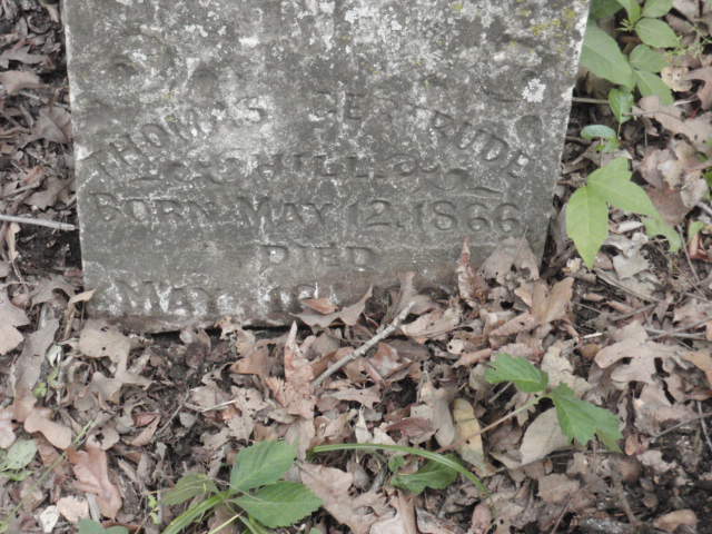 Thomas and Gertrude Hill Close Up